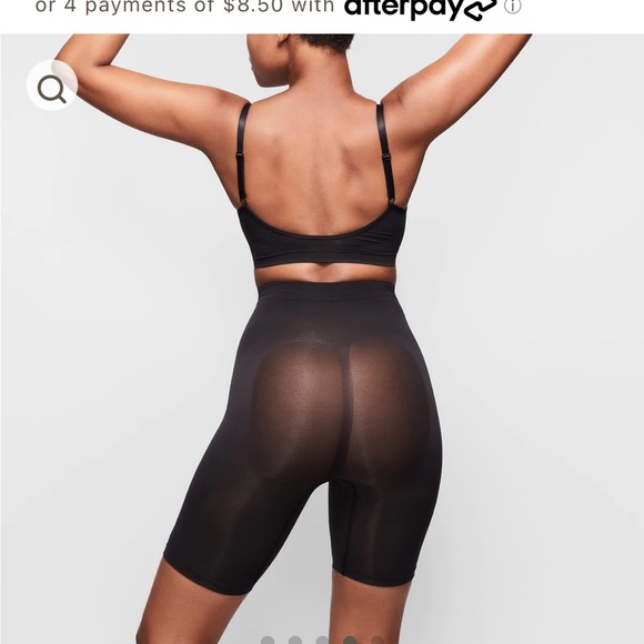 COPY - Skims. - SCULPTING SHORT MID THIGH W/ OPEN GUSSET - Picture 3 of 7